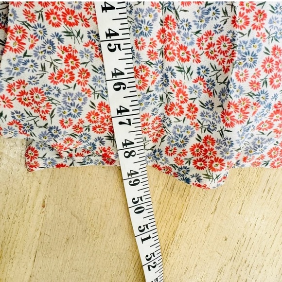 Reformation Nikita Floral Midi
Ruffle dress NWT - Picture 12 of 12